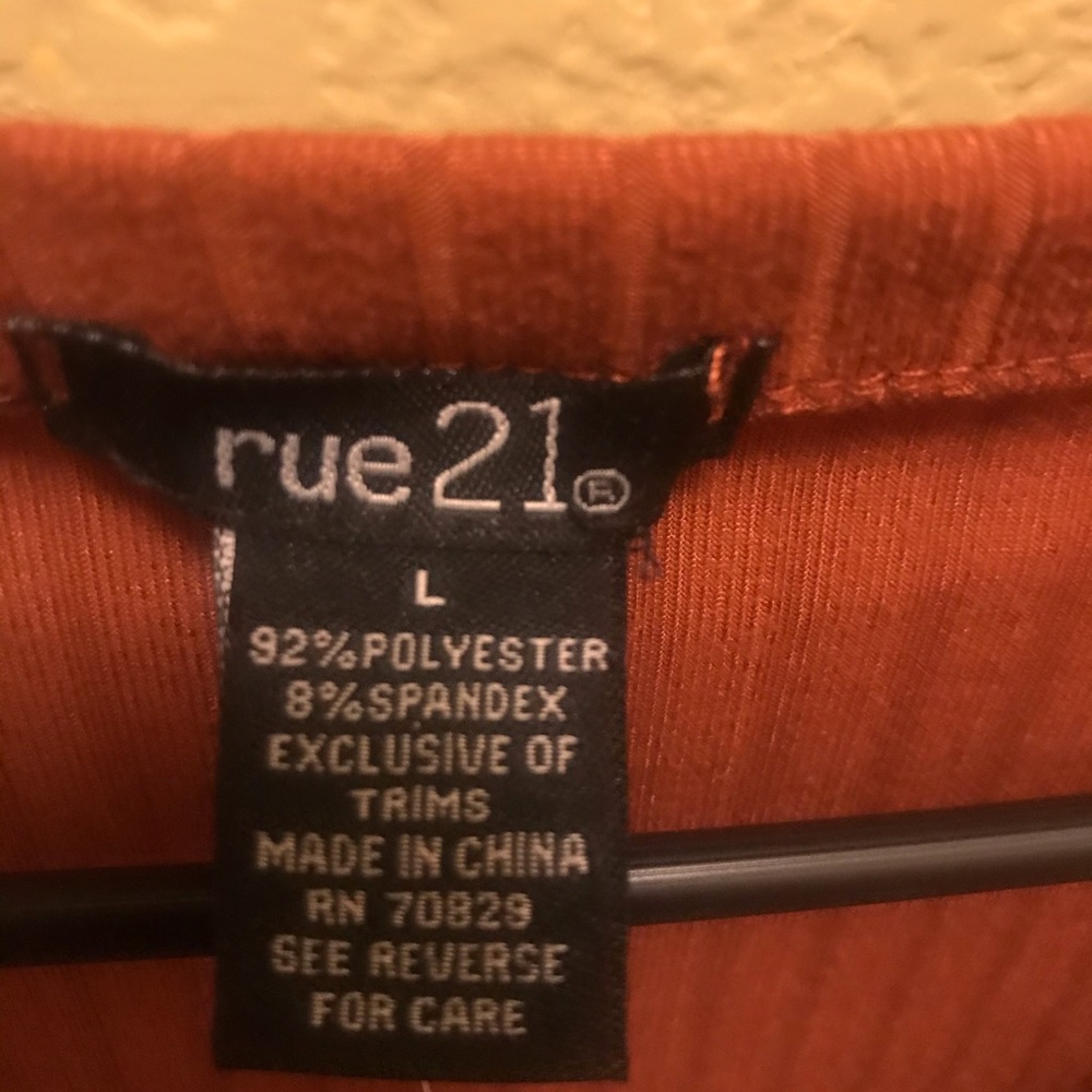 A Rue 21 top - Picture 3 of 4